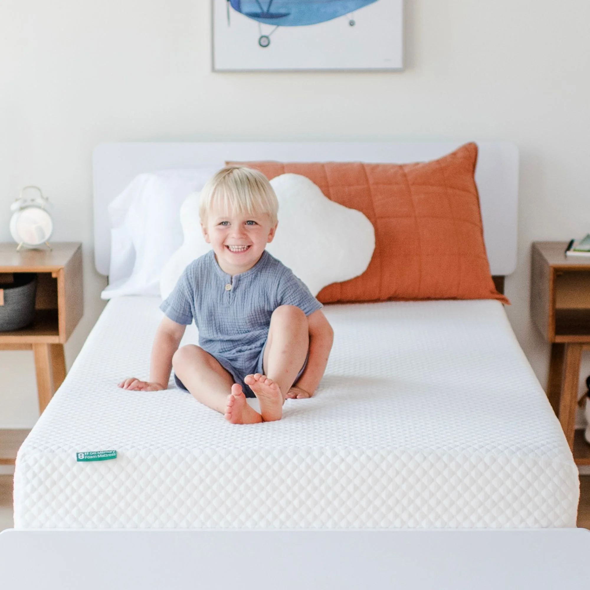 8-Inch Twin & Full Memory Foam Mattress Bundle - Image 6
